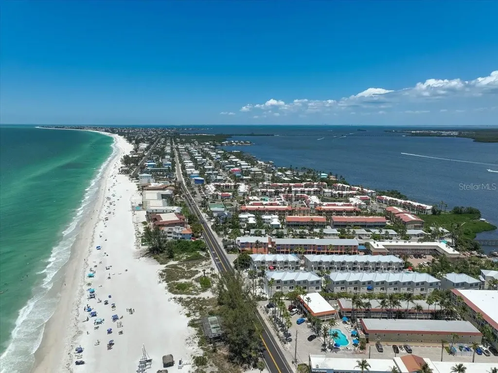 1423 Gulf Drive N Bradenton Beach FL 34217