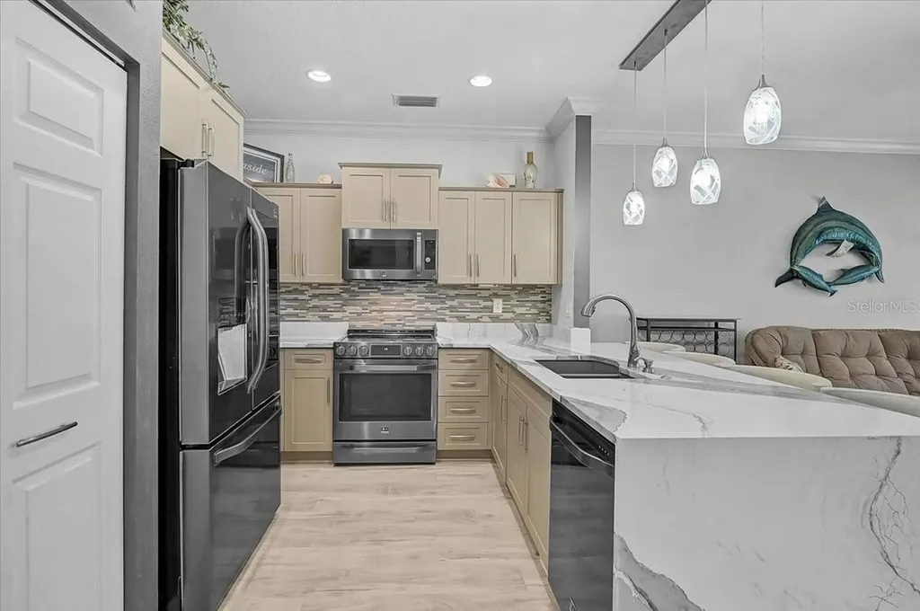 1423 Gulf Drive N Bradenton Beach FL 34217