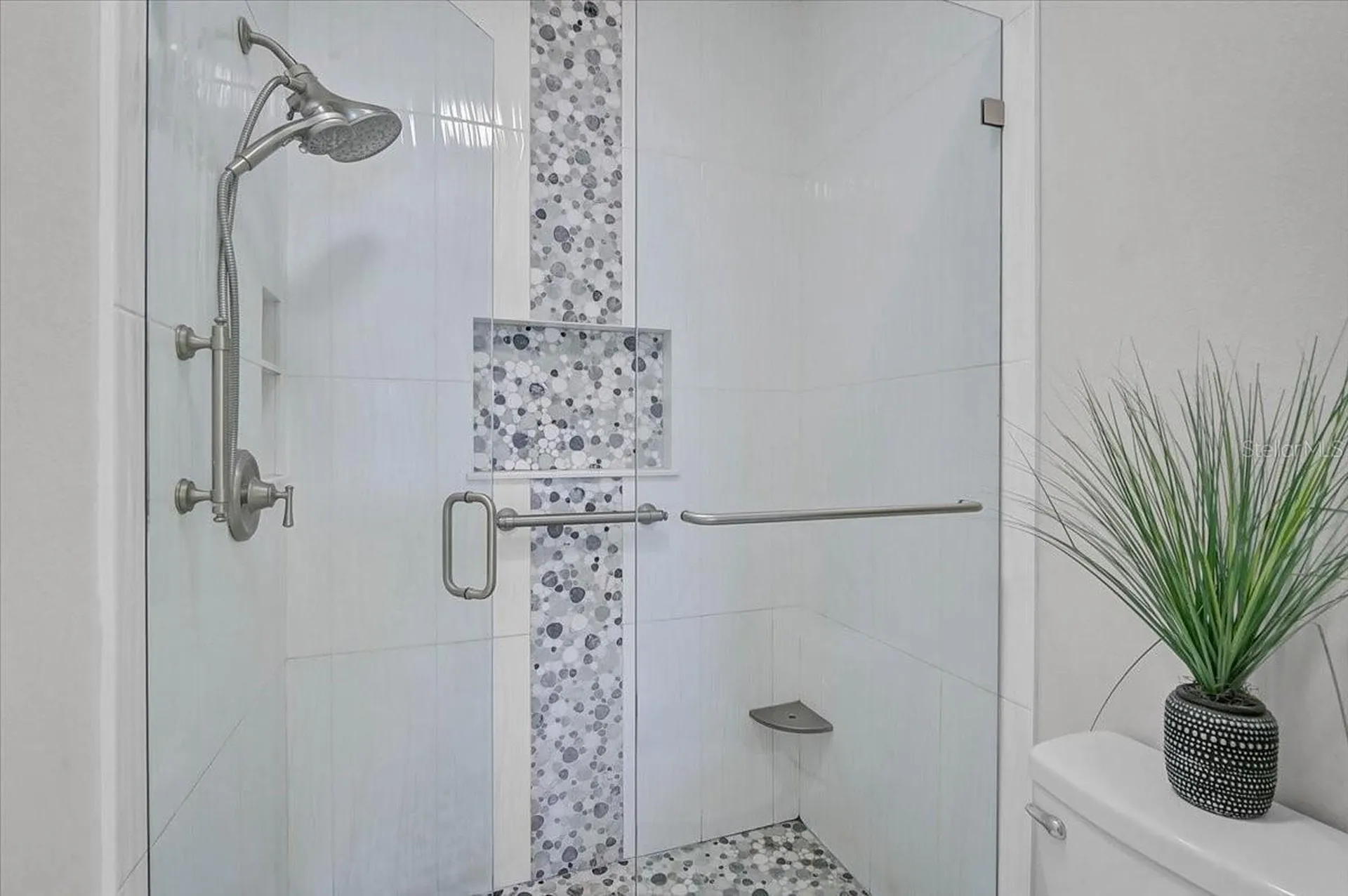 1423 Gulf Drive N Bradenton Beach FL 34217