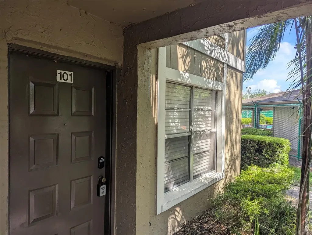 14317 Hanging Moss Circle Tampa FL 33613