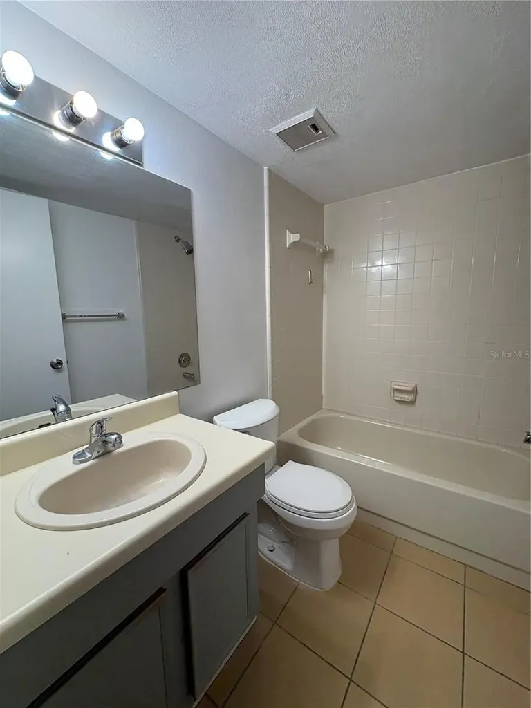 14317 Hanging Moss Circle Tampa FL 33613