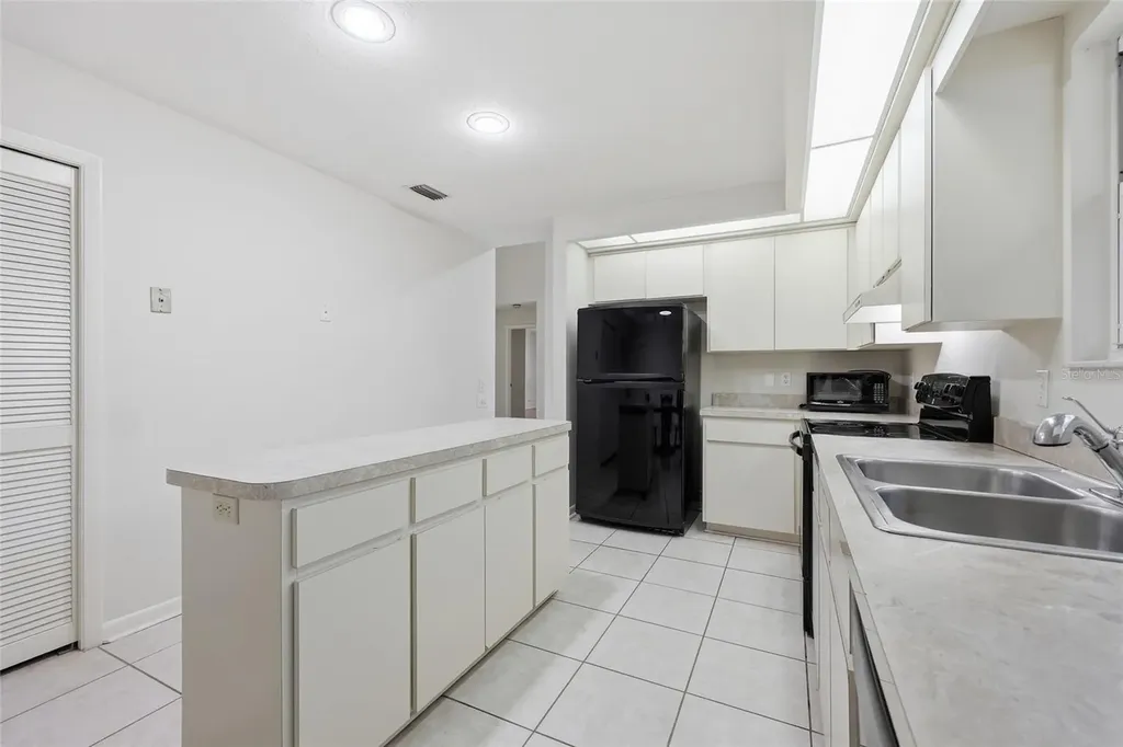 1736 NW 16th Place Gainesville FL 32605
