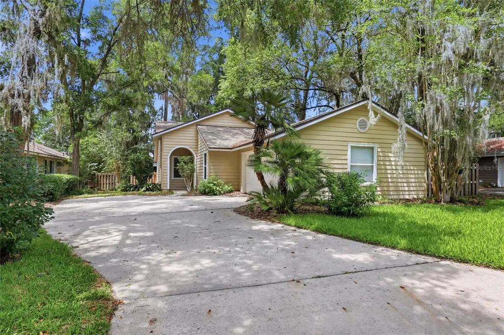 1736 NW 16th Place Gainesville FL 32605
