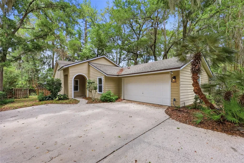 1736 NW 16th Place Gainesville FL 32605