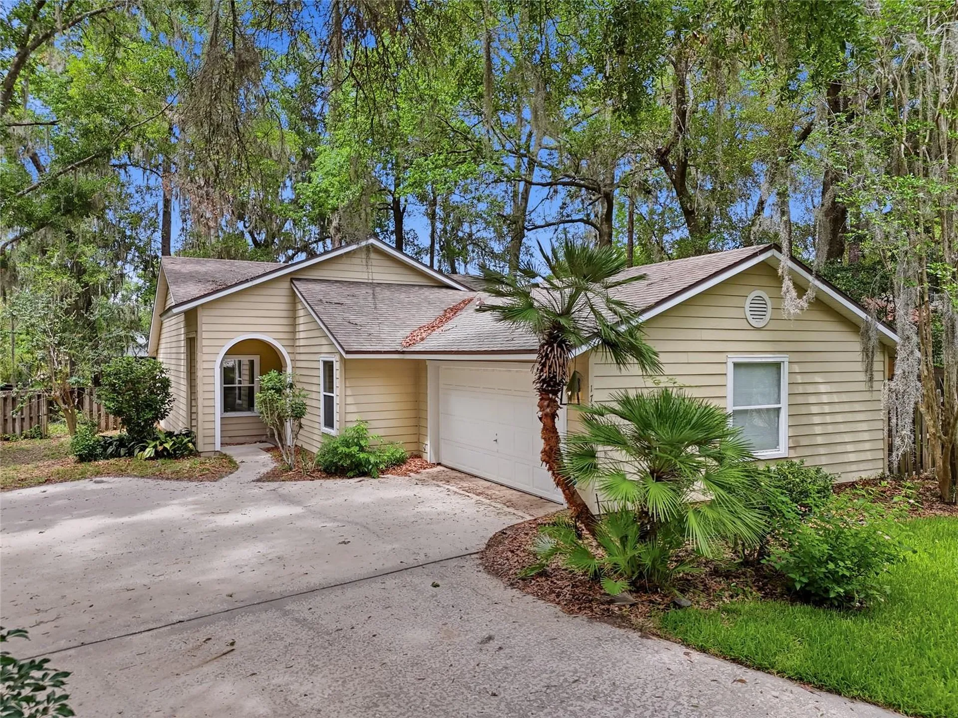 1736 NW 16th Place Gainesville FL 32605