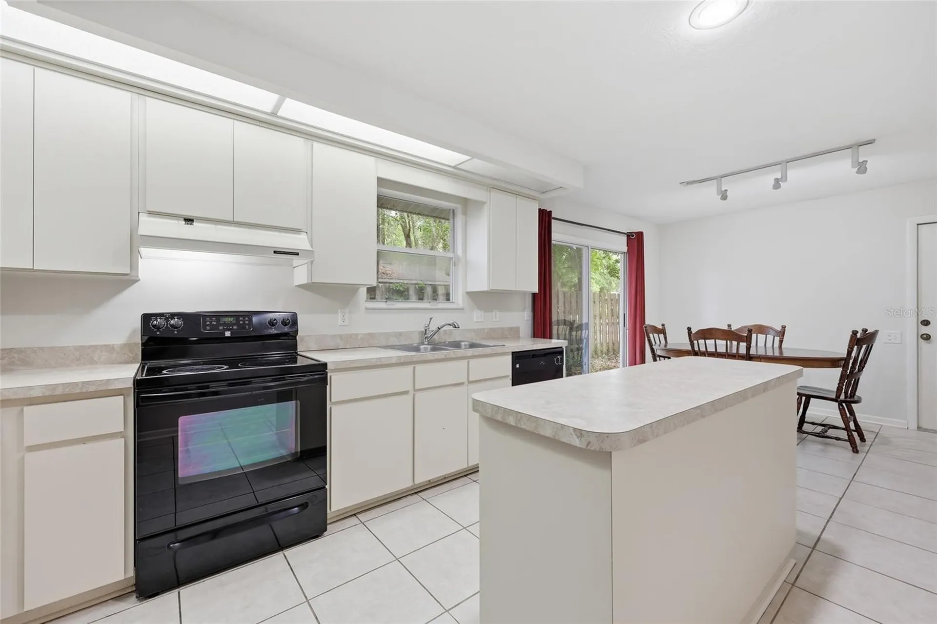 1736 NW 16th Place Gainesville FL 32605