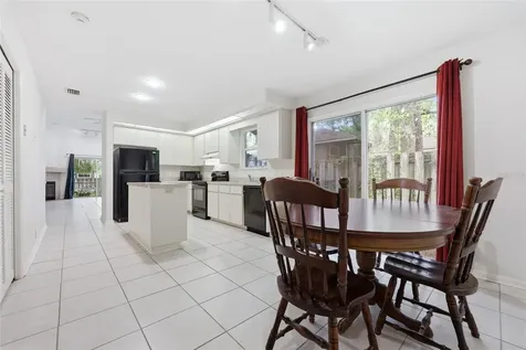 1736 NW 16th Place Gainesville FL 32605