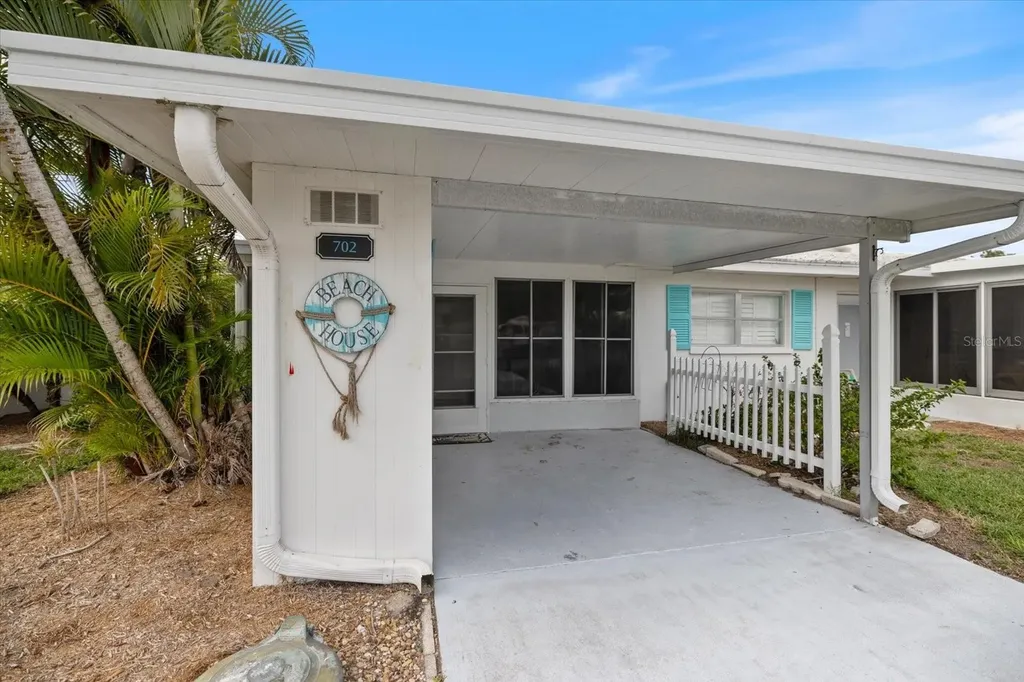 702 Fair Winds Drive Nokomis FL 34275