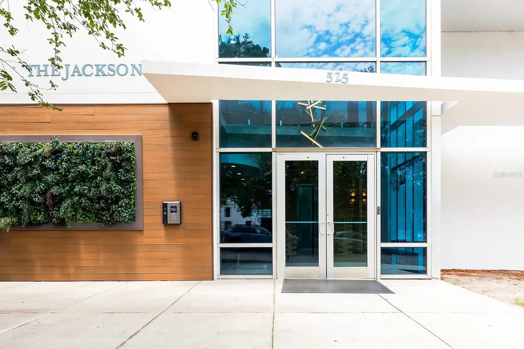 525 E Jackson Street Orlando FL 32801