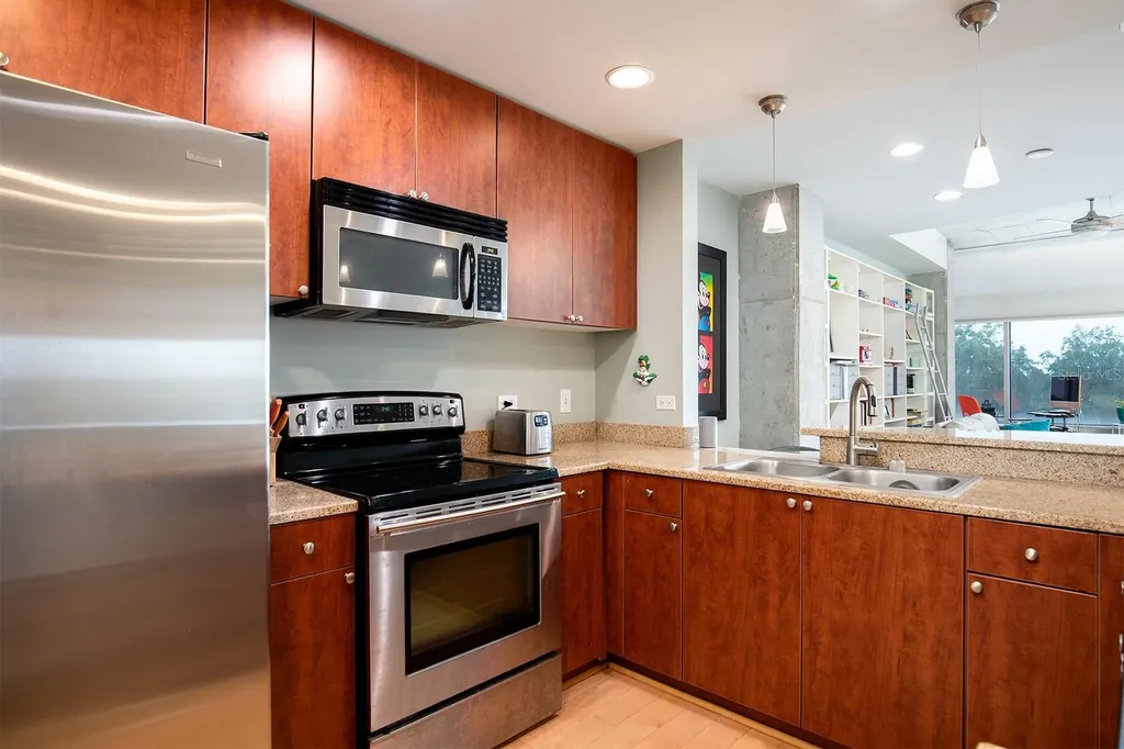 525 E Jackson Street Orlando FL 32801