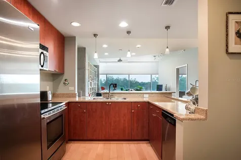 525 E Jackson Street Orlando FL 32801
