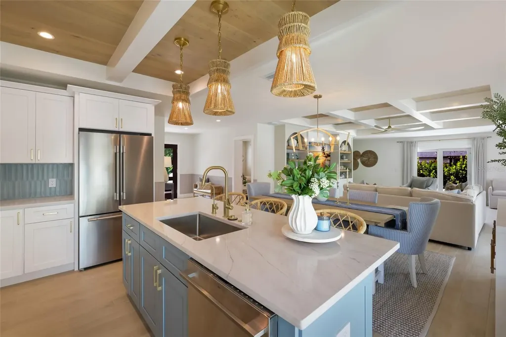 6401 Marina Drive Holmes Beach FL 34217
