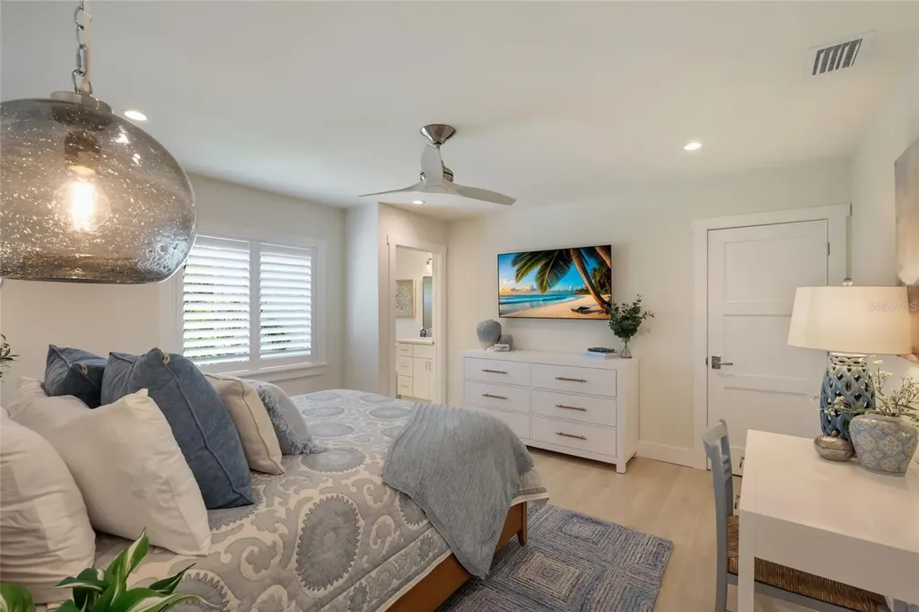6401 Marina Drive Holmes Beach FL 34217