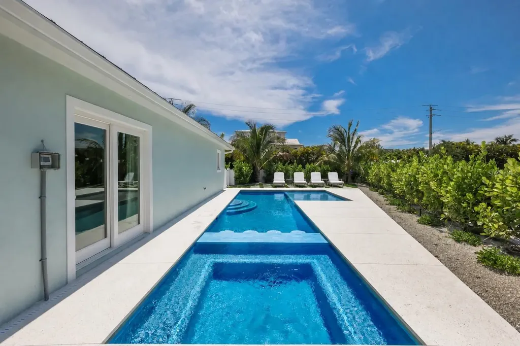 6401 Marina Drive Holmes Beach FL 34217