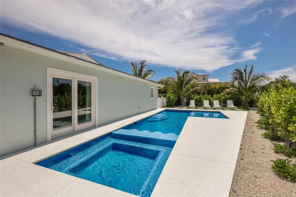 6401 Marina Drive Holmes Beach FL 34217