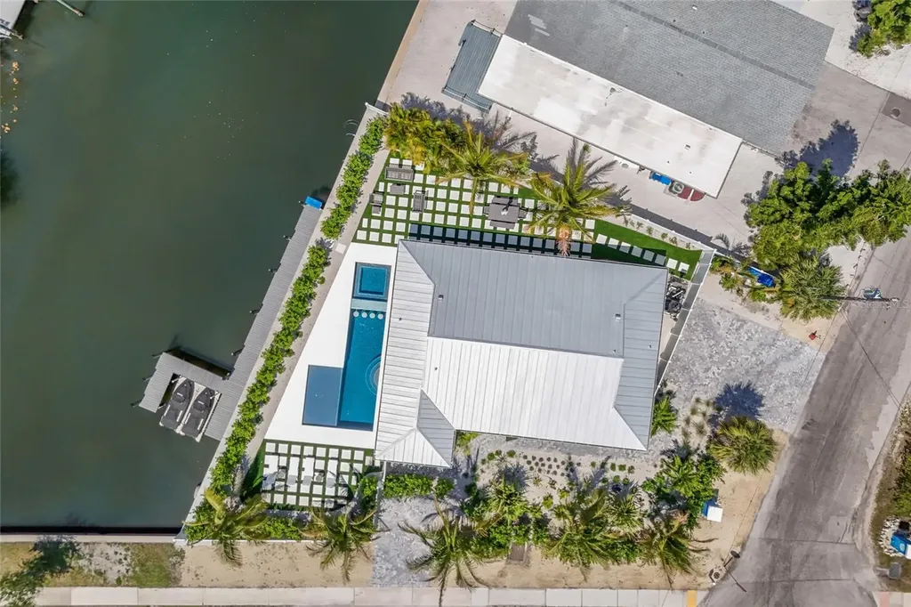 6401 Marina Drive Holmes Beach FL 34217