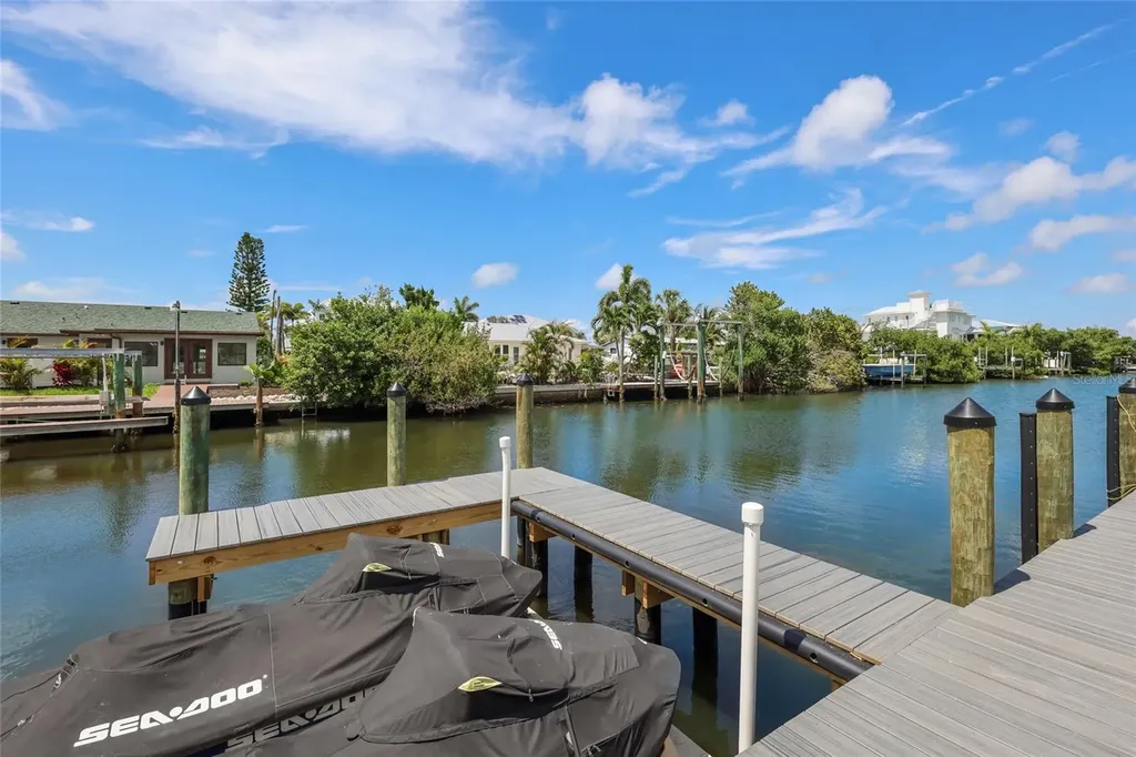 6401 Marina Drive Holmes Beach FL 34217
