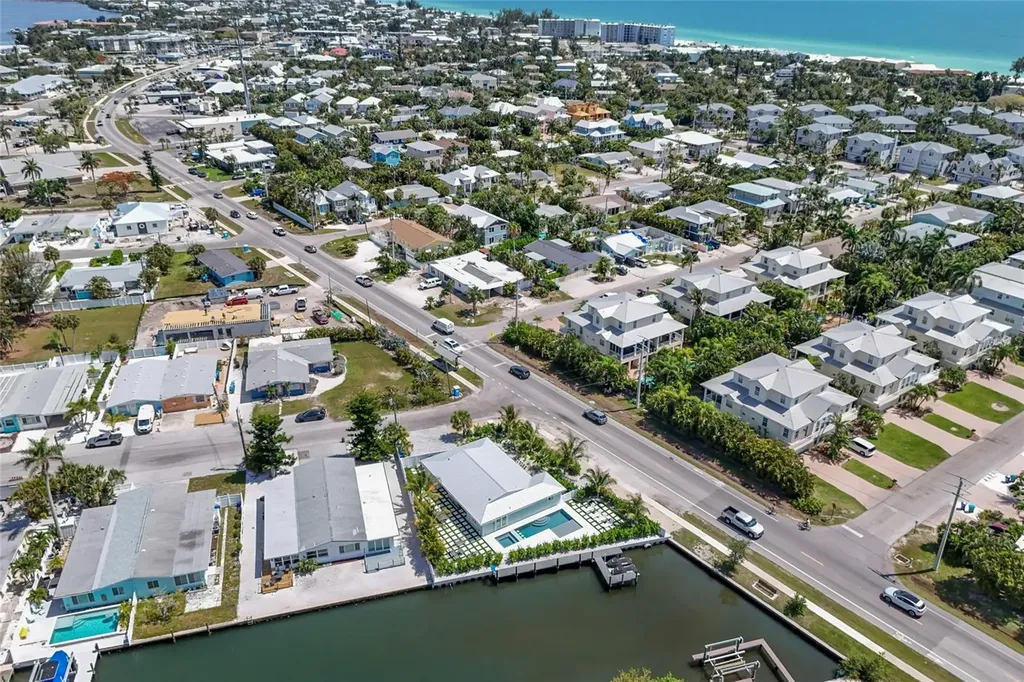 6401 Marina Drive Holmes Beach FL 34217
