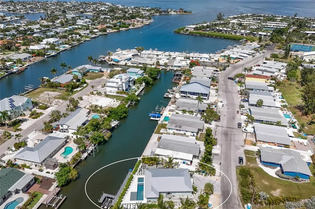 6401 Marina Drive Holmes Beach FL 34217
