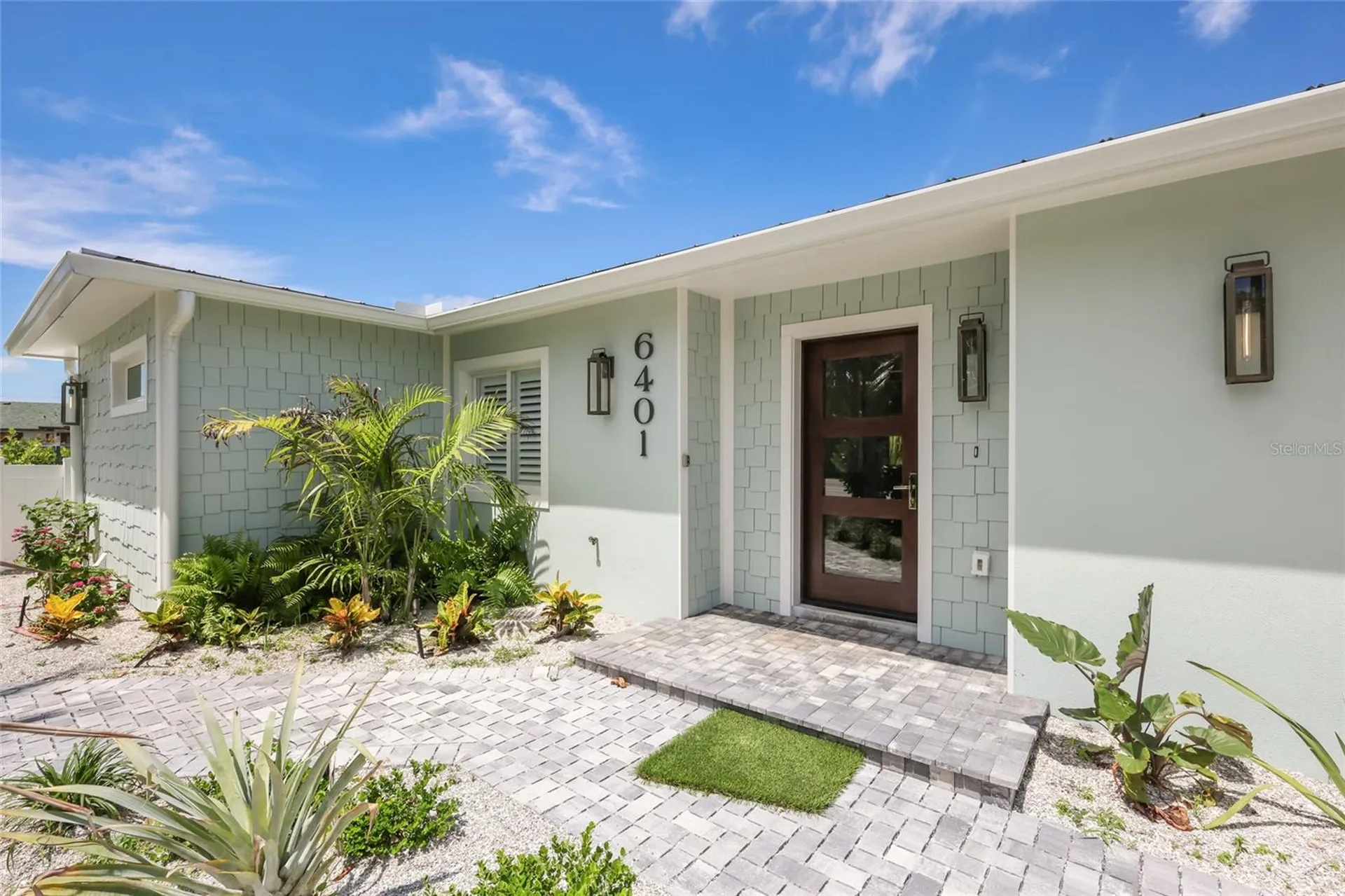 6401 Marina Drive Holmes Beach FL 34217