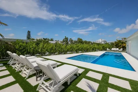 6401 Marina Drive Holmes Beach FL 34217