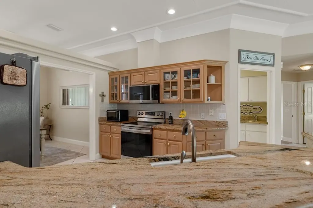 31 Lake Diamond Boulevard Ocala FL 34472