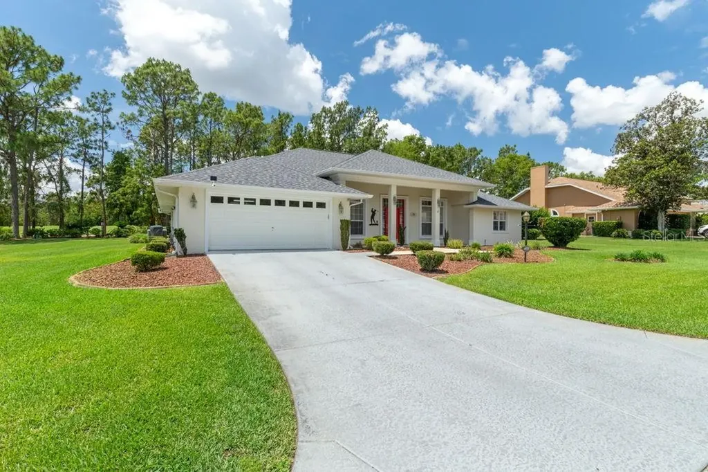 31 Lake Diamond Boulevard Ocala FL 34472