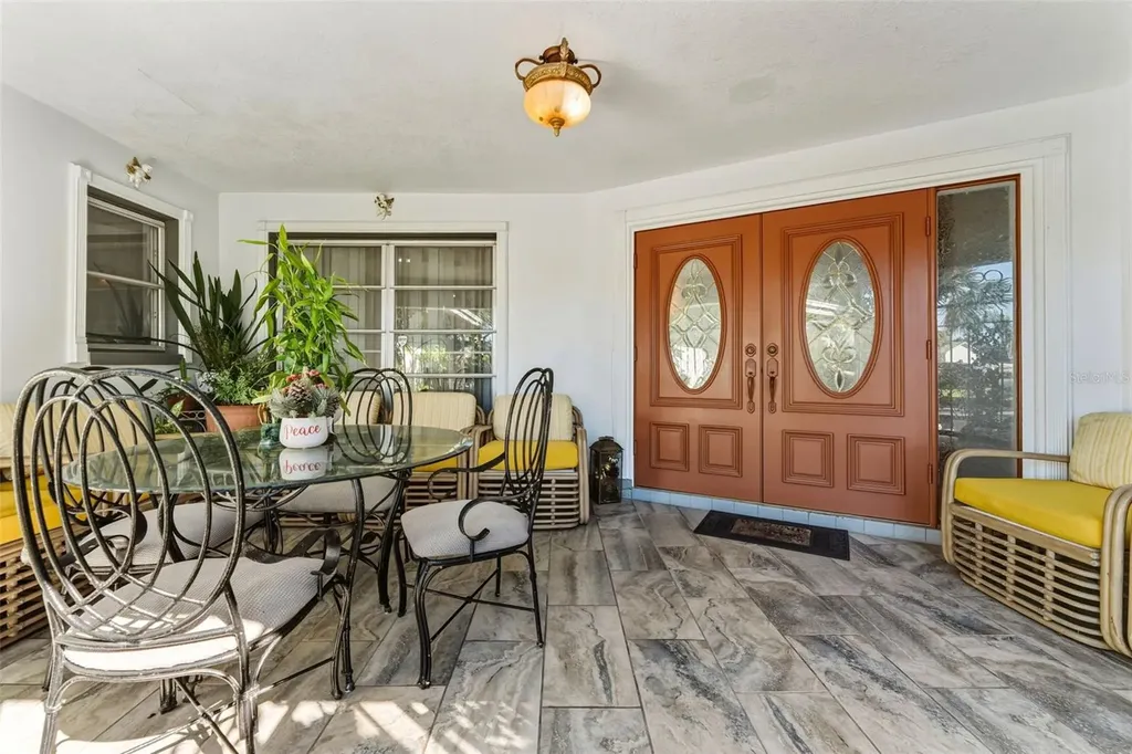 2401 26th Avenue S St Petersburg FL 33712