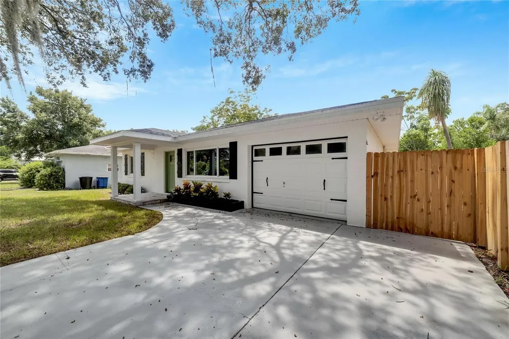 304 Orangewood Avenue Clearwater FL 33755