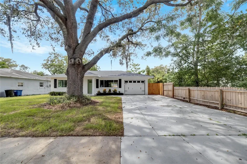 304 Orangewood Avenue Clearwater FL 33755