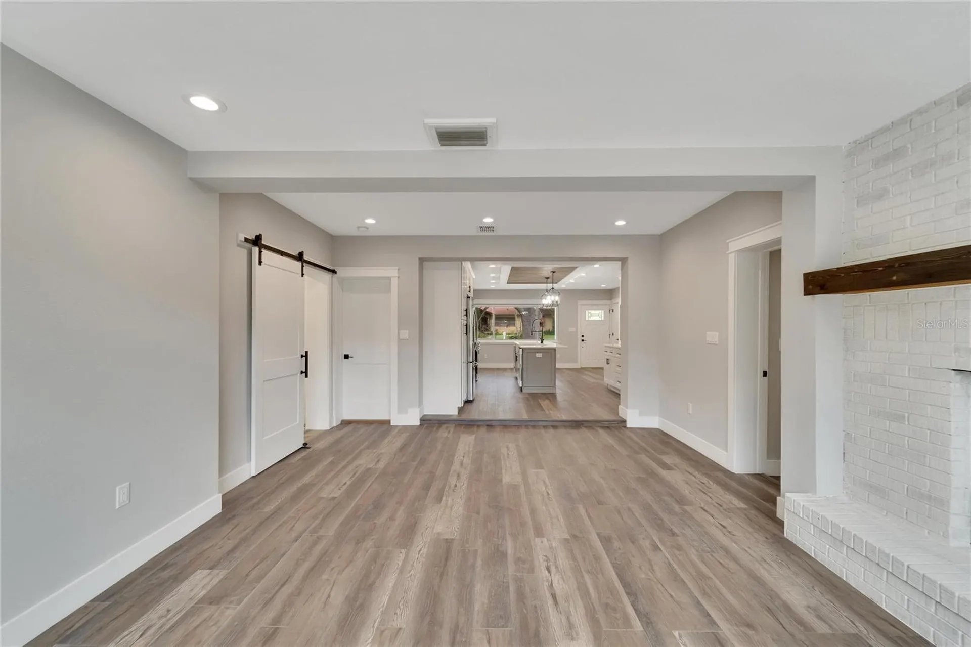 304 Orangewood Avenue Clearwater FL 33755
