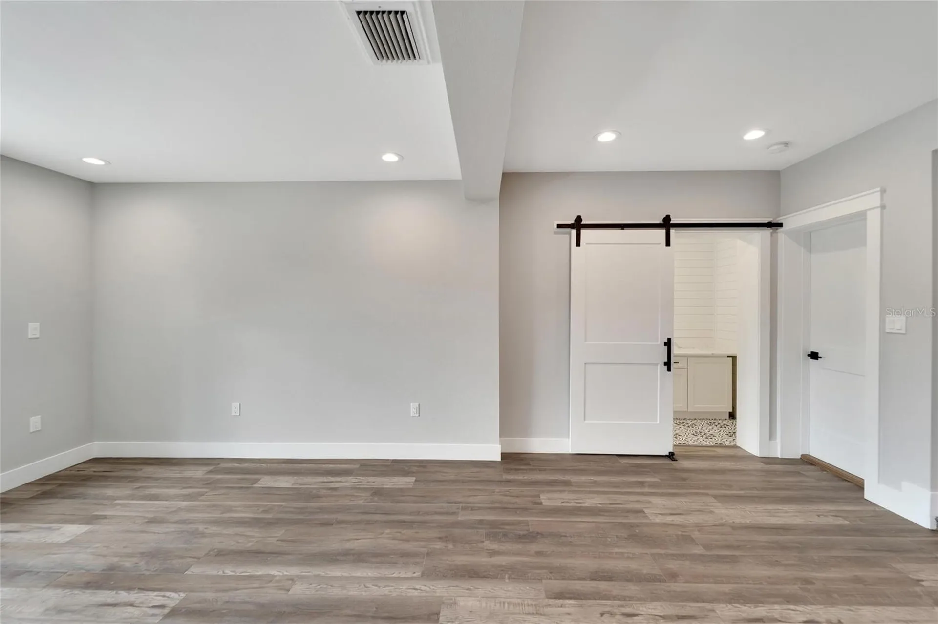 304 Orangewood Avenue Clearwater FL 33755