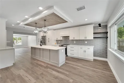 304 Orangewood Avenue Clearwater FL 33755