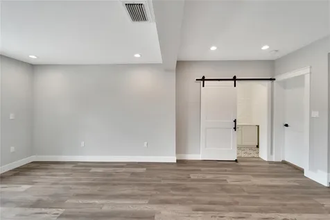 304 Orangewood Avenue Clearwater FL 33755