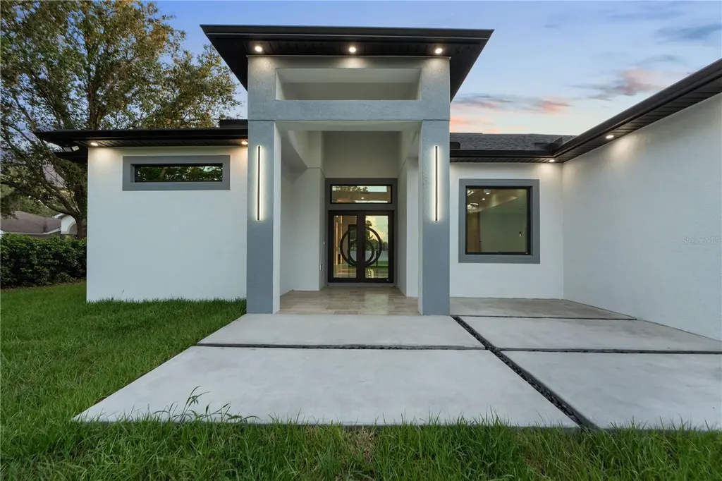 9201 Nightingale Road Weeki Wachee FL 34613