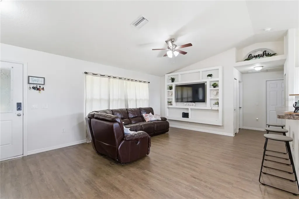 125 N Independence Highway Inverness FL 34453
