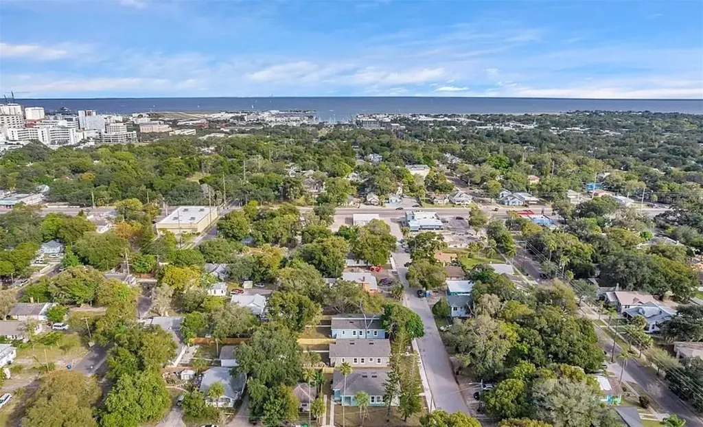 987 12th Avenue S St Petersburg FL 33705