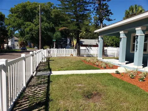 987 12th Avenue S St Petersburg FL 33705