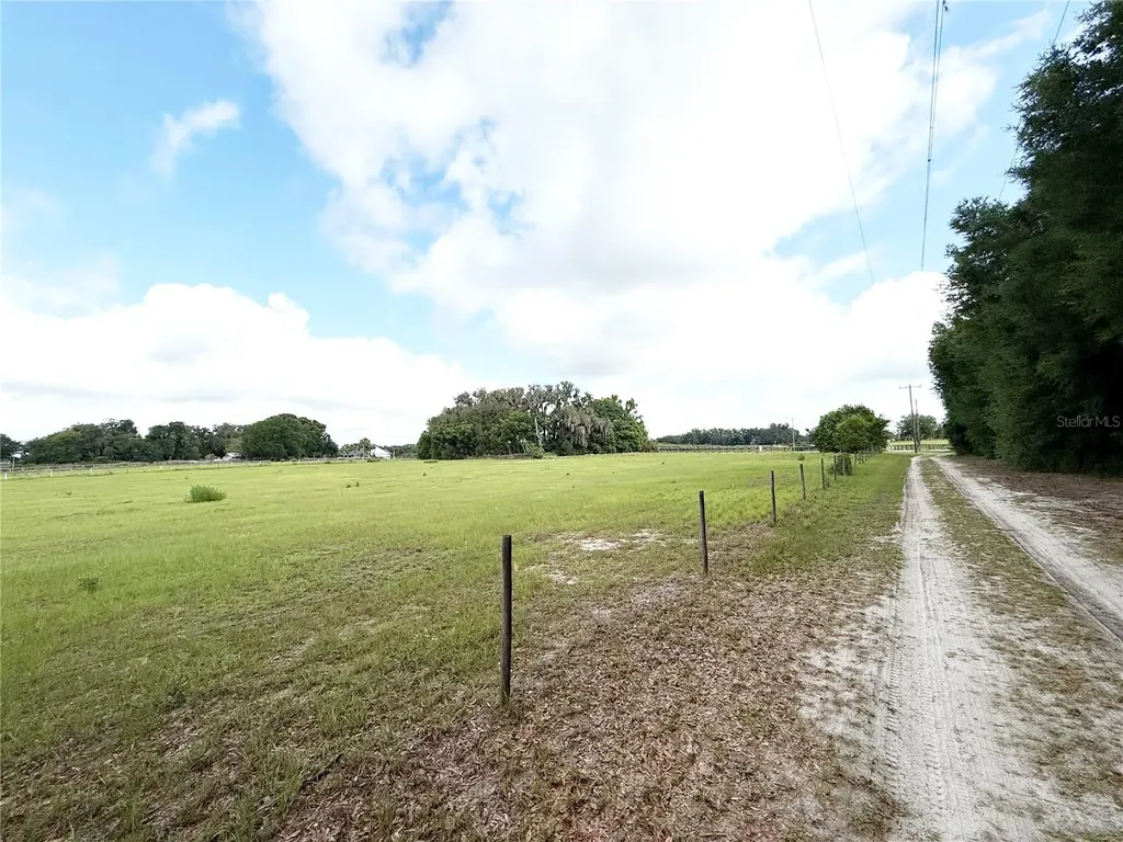 SE Sunset Harbor Road Weirsdale FL 32195
