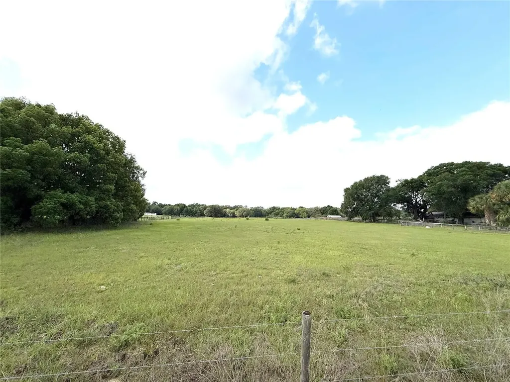 SE Sunset Harbor Road Weirsdale FL 32195