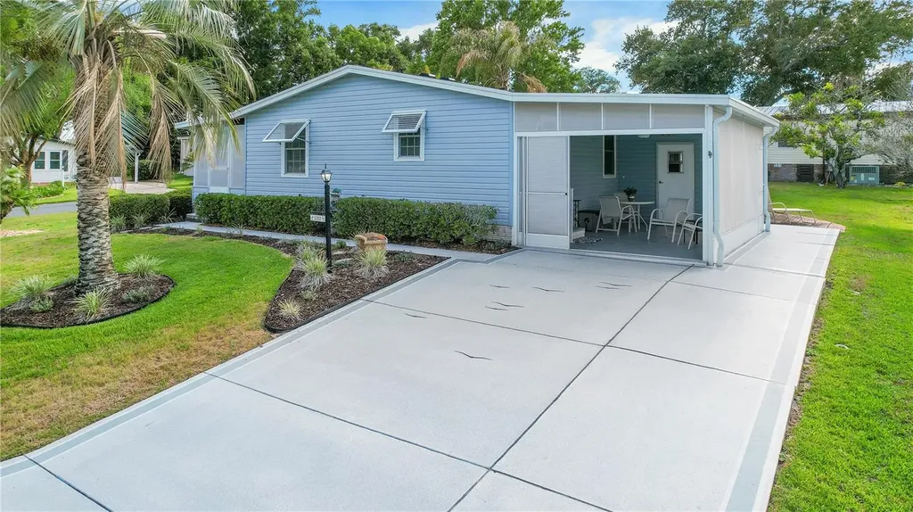 1202 Pompano Lane The Villages FL 32159