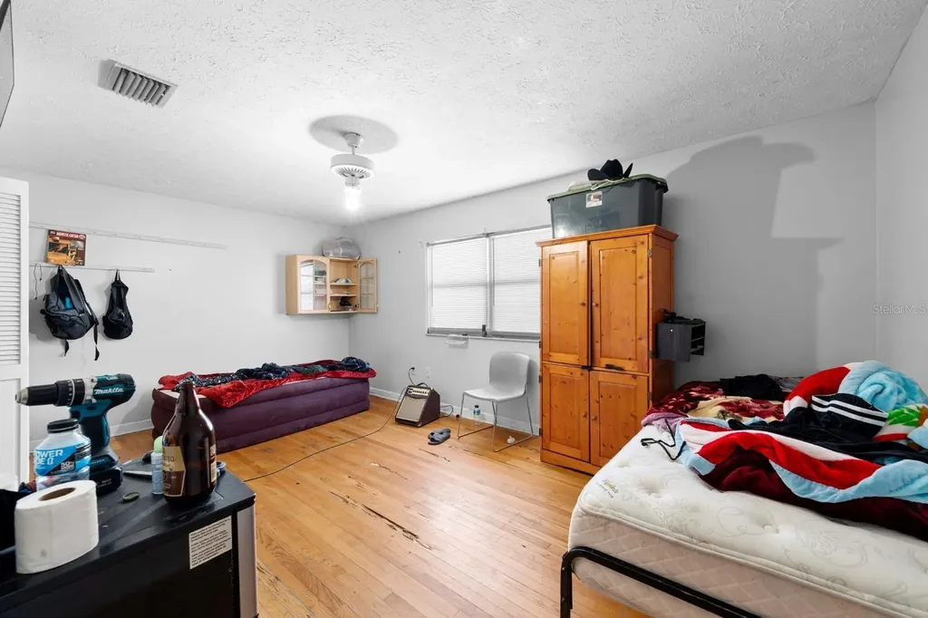 4624 N Hubert Avenue Tampa FL 33614