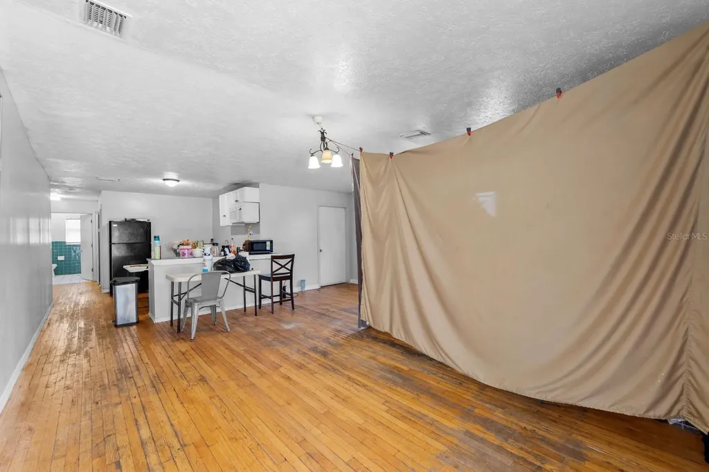 4624 N Hubert Avenue Tampa FL 33614