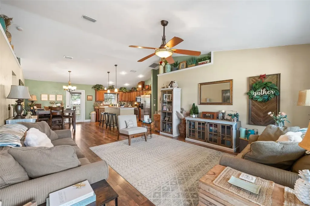 25137 SW 18th Avenue Newberry FL 32669