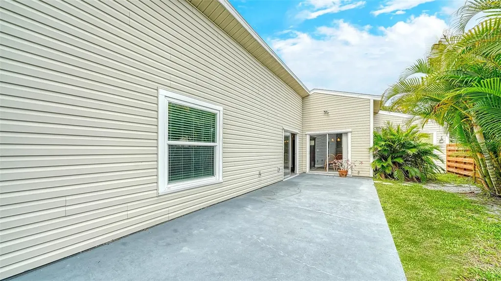 361 Bearded Oaks Circle Sarasota FL 34232