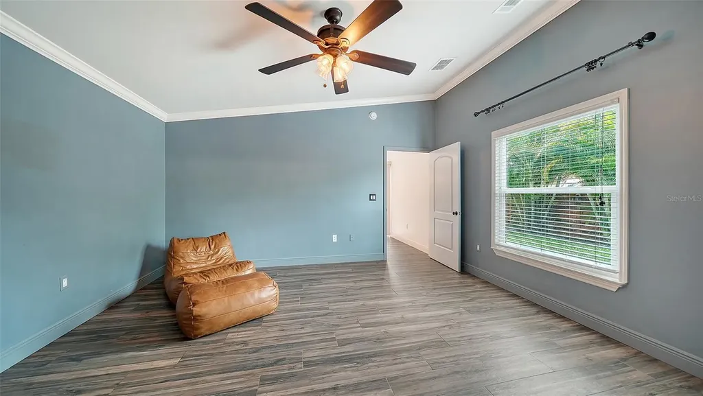 361 Bearded Oaks Circle Sarasota FL 34232