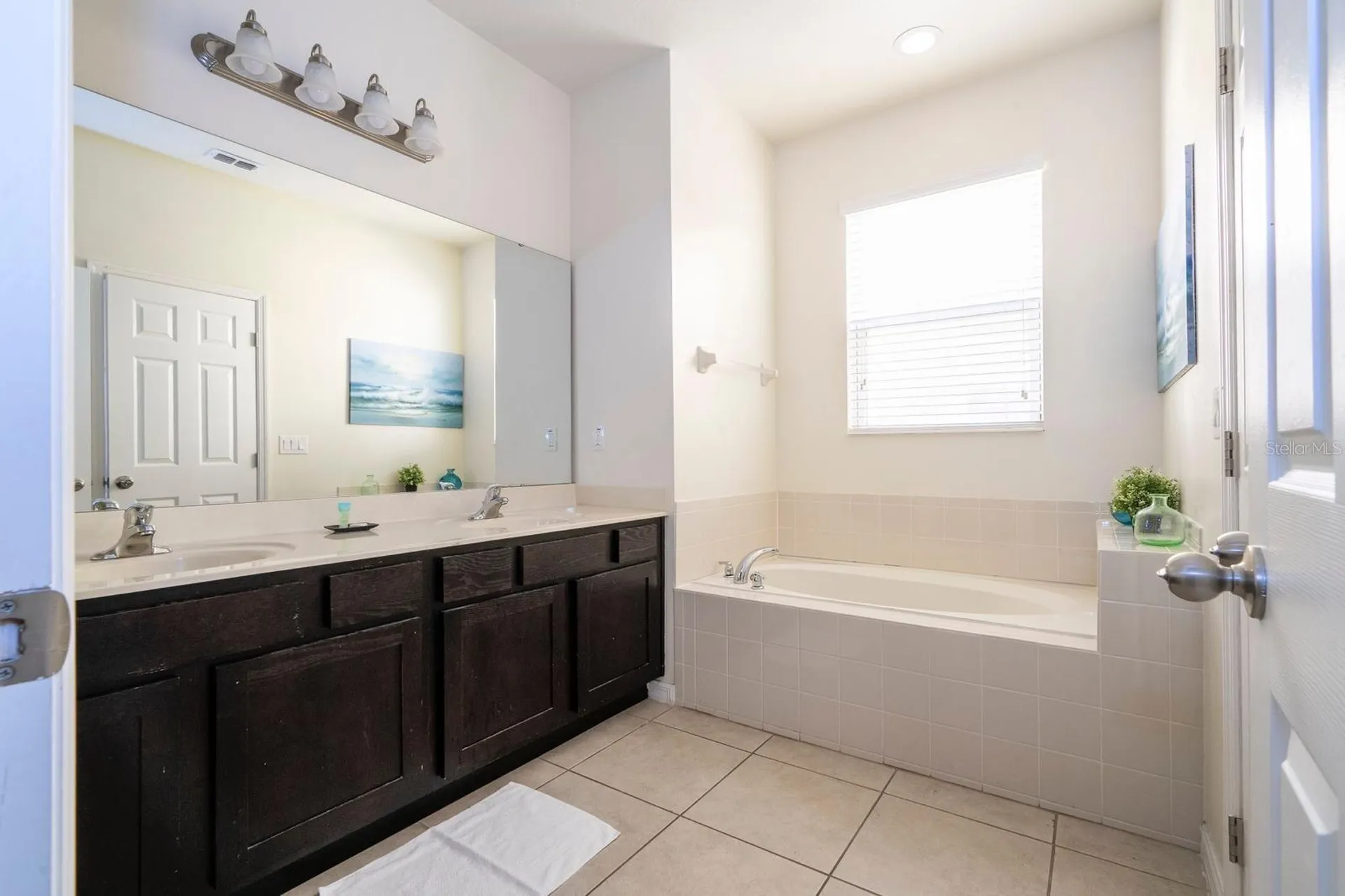 2625 Santosh Cove Kissimmee FL 34746