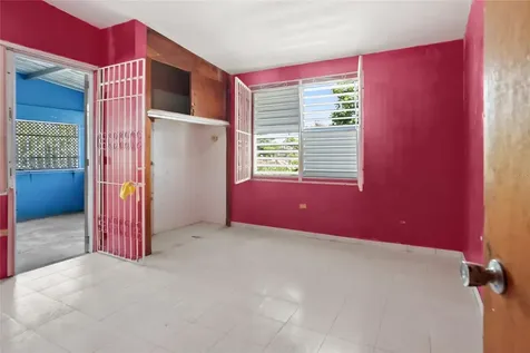 638 Calle B Com. Serrano Juana Diaz PR 00795