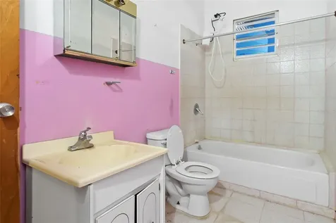 638 Calle B Com. Serrano Juana Diaz PR 00795