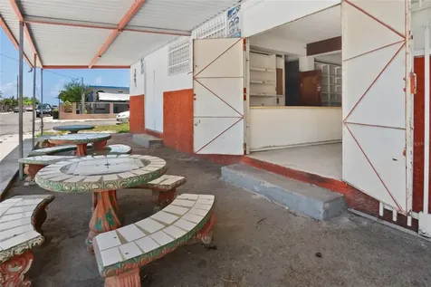 638 Calle B Com. Serrano Juana Diaz PR 00795